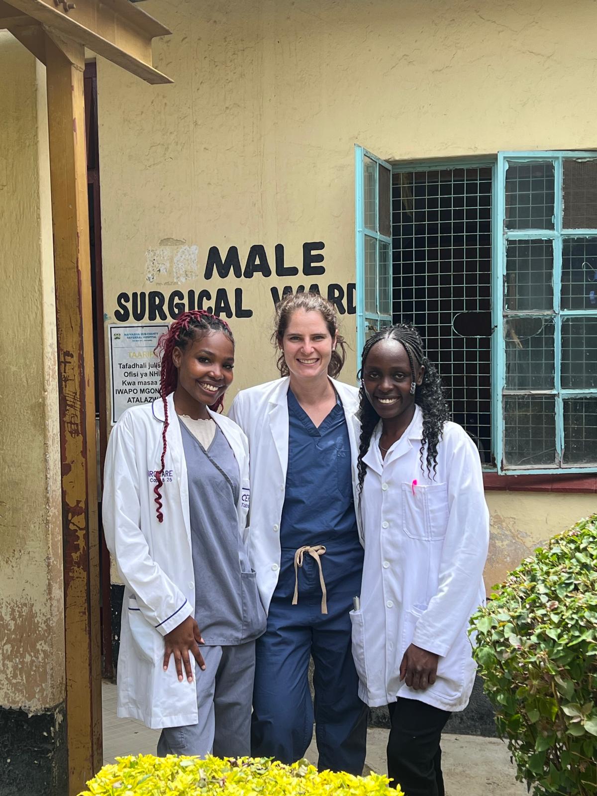 Cassia Wagner, MSTP E-18, in front of Kenyan Hospital during Global Health Pathway elective course.